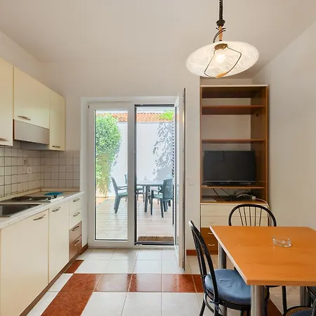 Loncar アパート Ližnjan