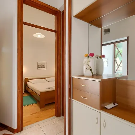 Loncar アパート Ližnjan