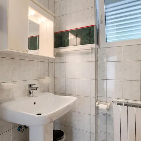 Loncar Apartman Ližnjan
